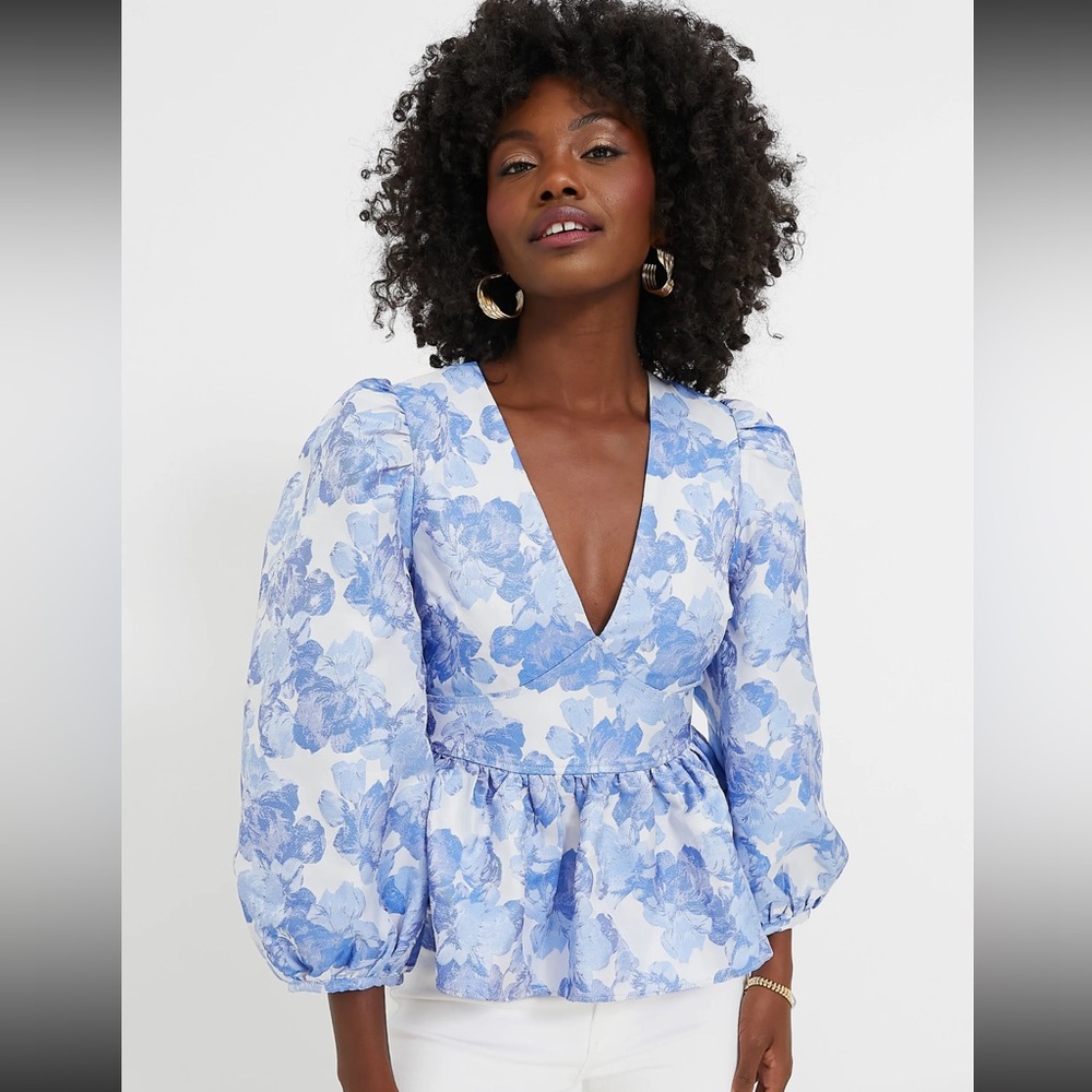 NWT HYACINTH HOUSE

Blue Jacquard Puff Sleeve Eleanor Blouse